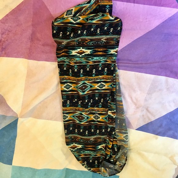 JJ LOUIS Aztec Pattern Infinity Scarf - Picture 7 of 8